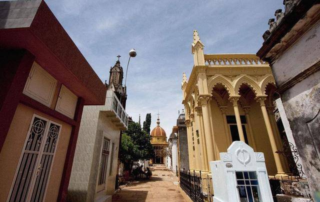 国外生活八年，娶了两个老婆，看我如何做到。