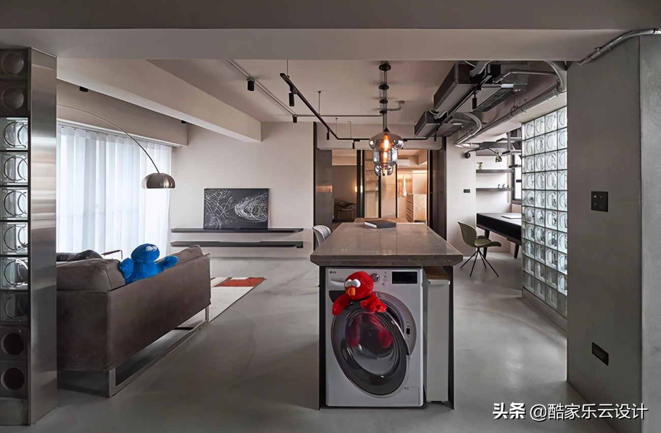 2021年的家庭客厅除了会客休闲，还能干什么？