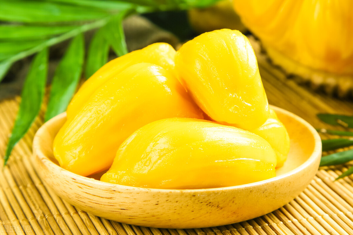 菠萝蜜用水洗了会不会黑,菠萝蜜刺上有黑点是熟了吗