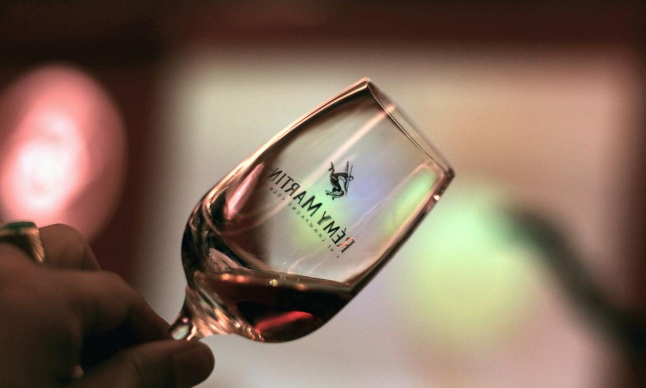 xo酒是什么东西酿造的,xo酒是红酒吗