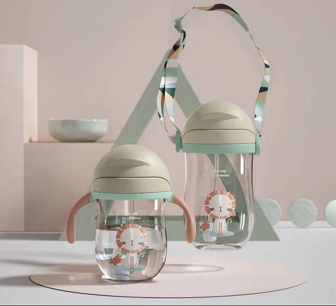 学饮杯宝宝爱喝,宝宝喝水用奶瓶还是学饮杯