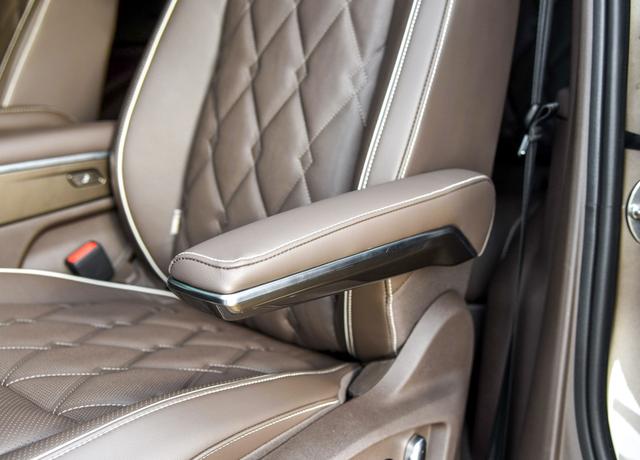 试驾威然尊贵版,威然选豪华版还是尊贵版