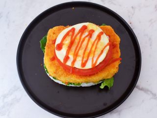 把饭做成汉堡,用鸡蛋做迷你汉堡好吃又好看