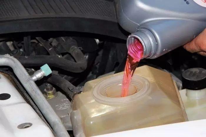 冬天柴油冷车启动困难怎么回事,寒冬汽车冷启动注意事项