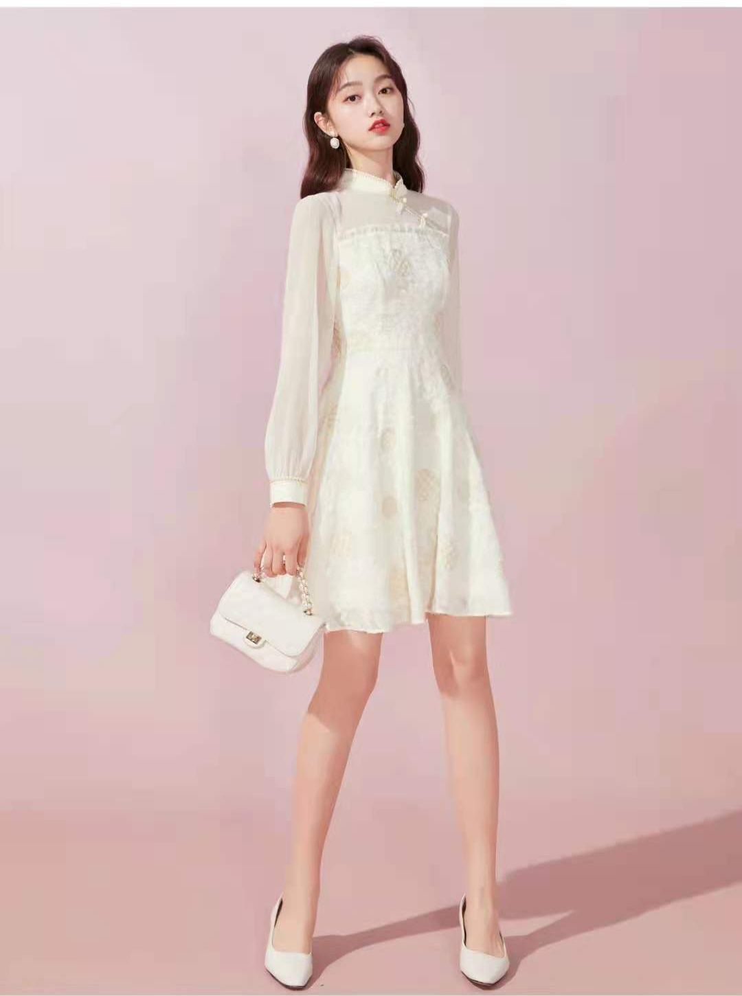 在这个舒适的秋季，穿优雅的长袖连衣裙最时髦，显气质又有女人味