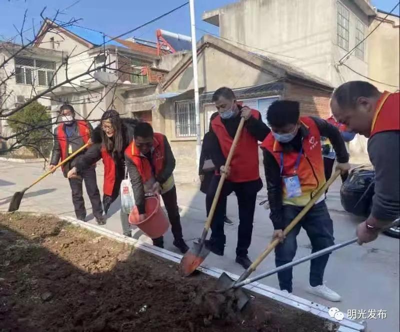 雷锋精神真实图片,雷锋精神特写镜头