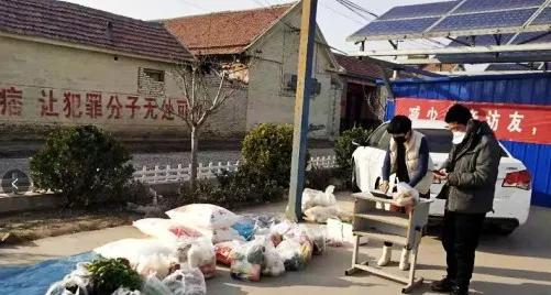 抗疫的基层人员晕倒,村干部病倒抗疫一线