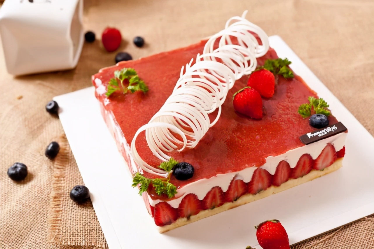 慕斯是奶油么,慕斯蛋糕视频