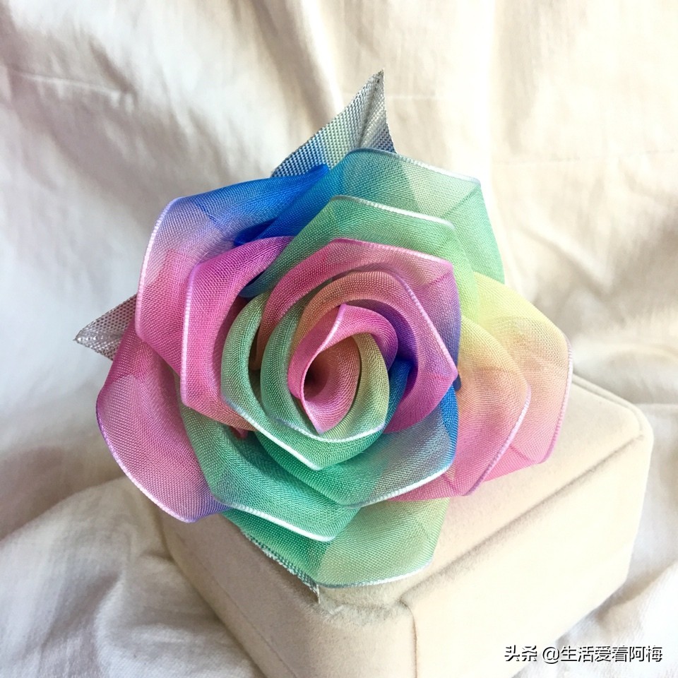 什么纸花送给老师做教师节礼物呢,教师节送给老师一束花手工礼物