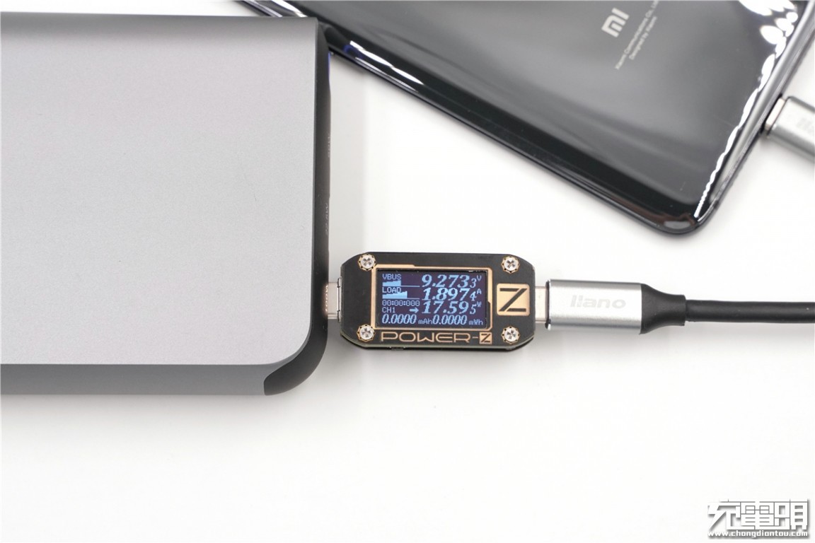 绿巨能22.5瓦充电器,绿巨能18w移动电源评测