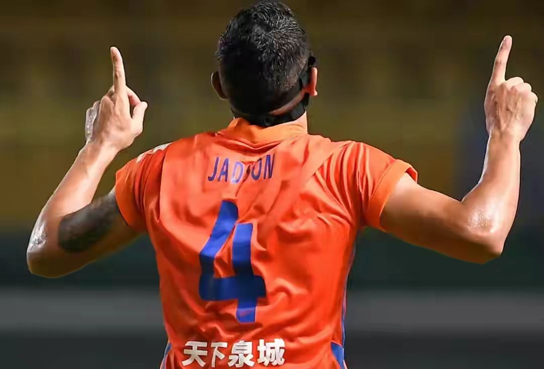 论中锋的重要性,论一个前锋素质