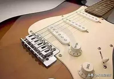 想学电吉他是不是要先学木吉他,想学电吉他必须先学会民谣吗