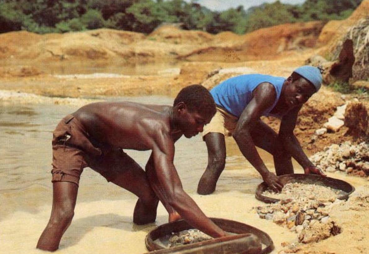 钻石的背后竟然隐藏着这样的秘密,原来钻石还隐藏了这么浪漫的寓意