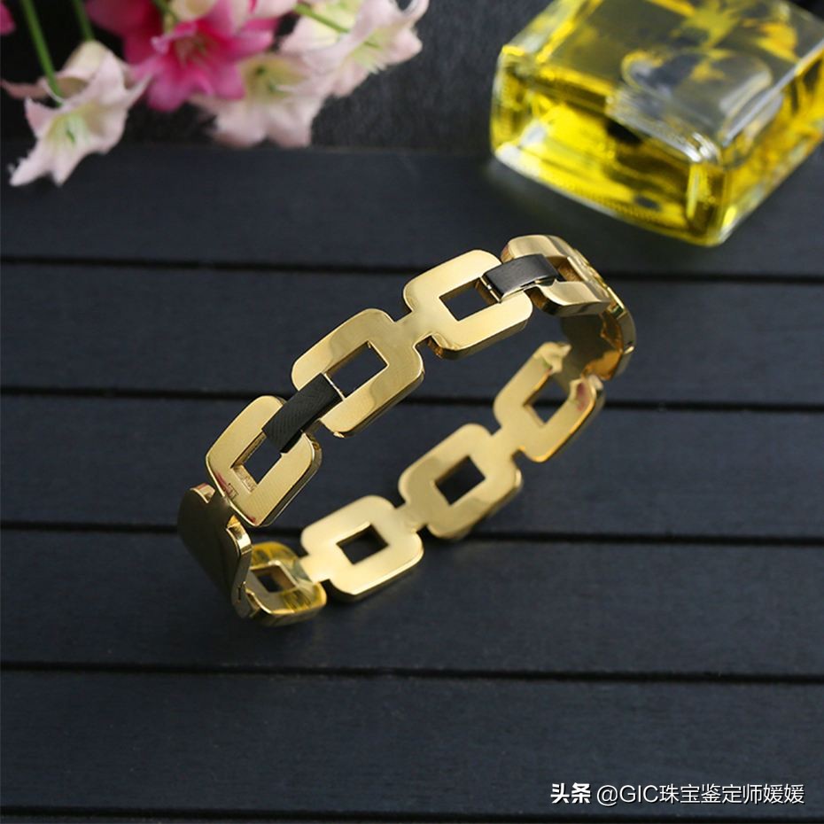 k金用火烧变黑怎么恢复原色,k金首饰变色什么原因