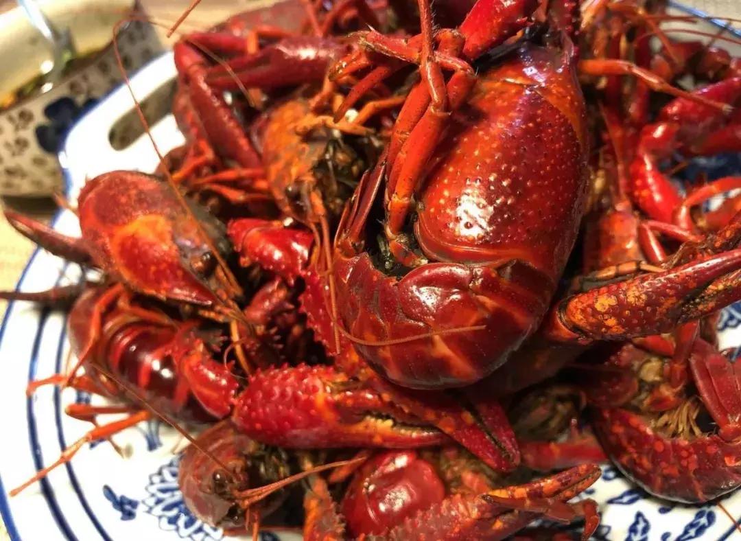 清蒸小龙虾蘸料怎么调好吃又简单,清蒸小龙虾蘸的酱料十三香