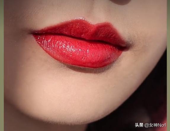 李佳琪口红榜：集齐四只超滋润，超显白必剁手告别黄肤唇干