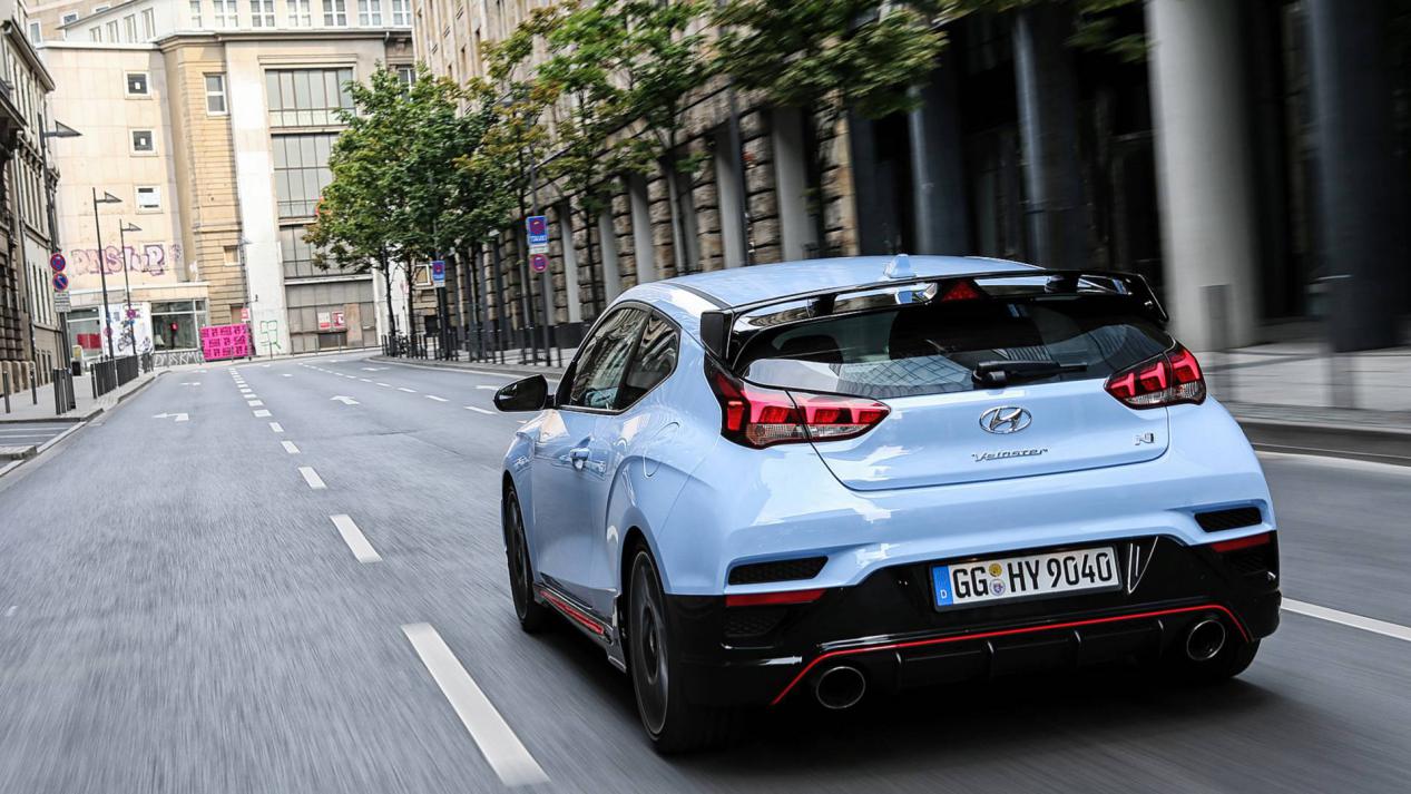 飞思vs高尔夫gti,飞思和高尔夫