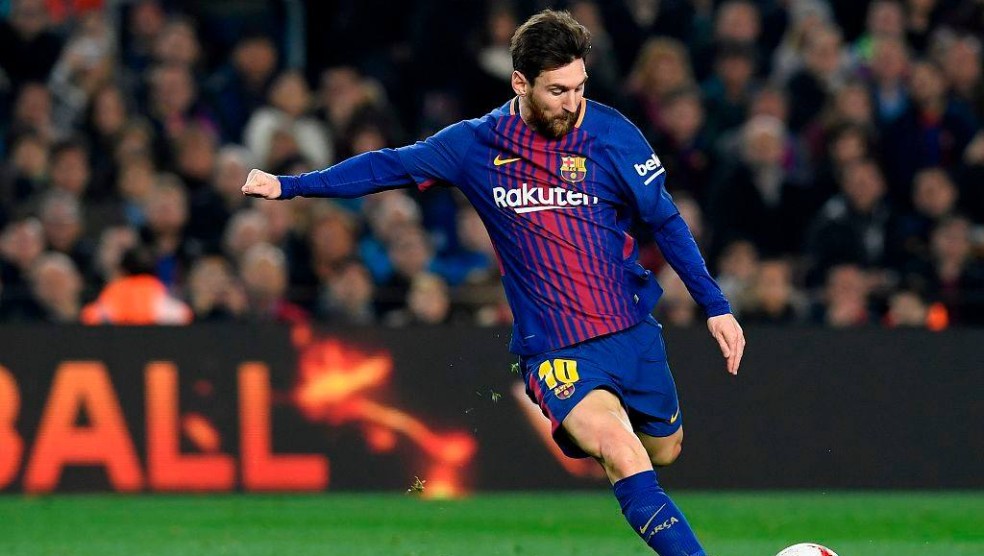 实况足球梅西时刻举球衣好用吗,实况足球什么时候出梅西