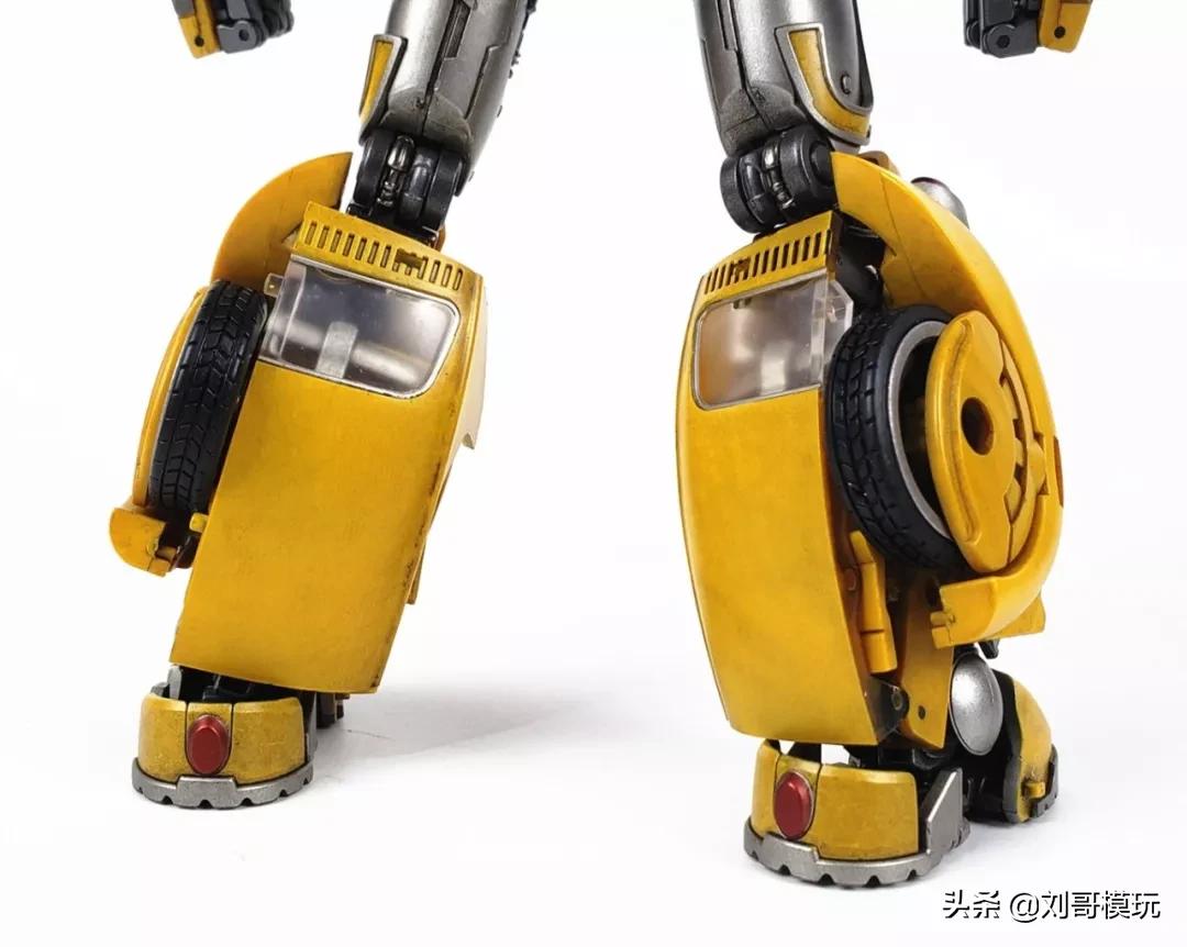 变形金刚大黄蜂国产版玩具,国产版大黄蜂变形玩具