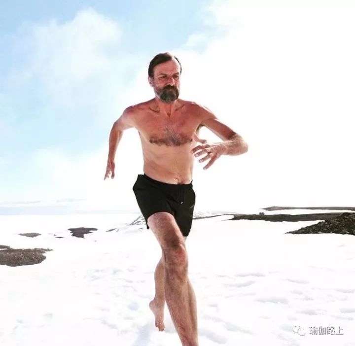 他是世界上最耐寒的人！不怕冷的秘密竟然是瑜伽和冥想…