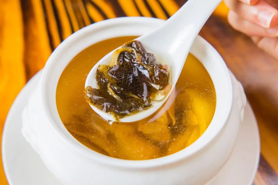 红足15年的食鹅名店，仅凭一只鹅，获奖无数