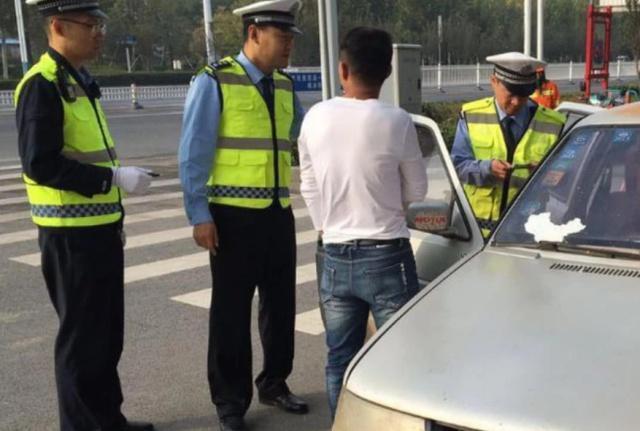 驾驶证忘带遇见交警怎么办,出门忘记带身份证被警察查怎么办