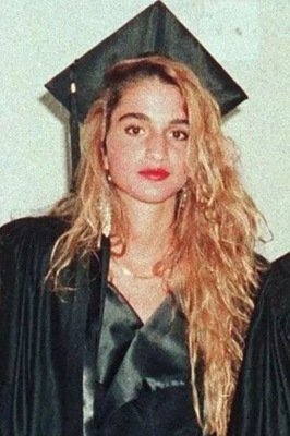 她是约旦王后，出身困苦难民之家，被称为“世界上最美丽的王后”