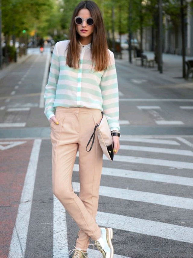 35岁女人穿搭简单气质裤子,秋冬中年后穿啥裤子好看女