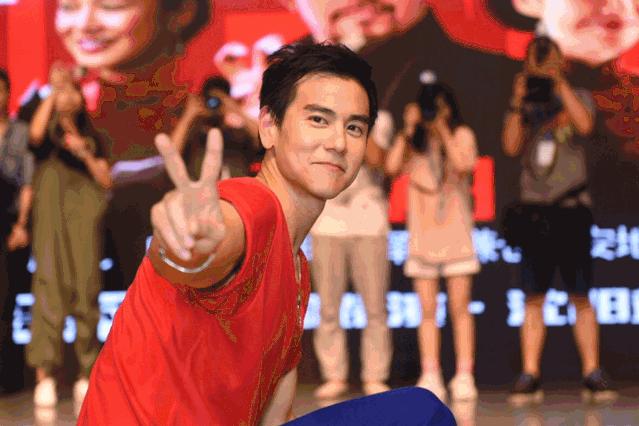 千人晚宴、体育狂欢、明星路演……玩转校园文化，尽享大学魅力！