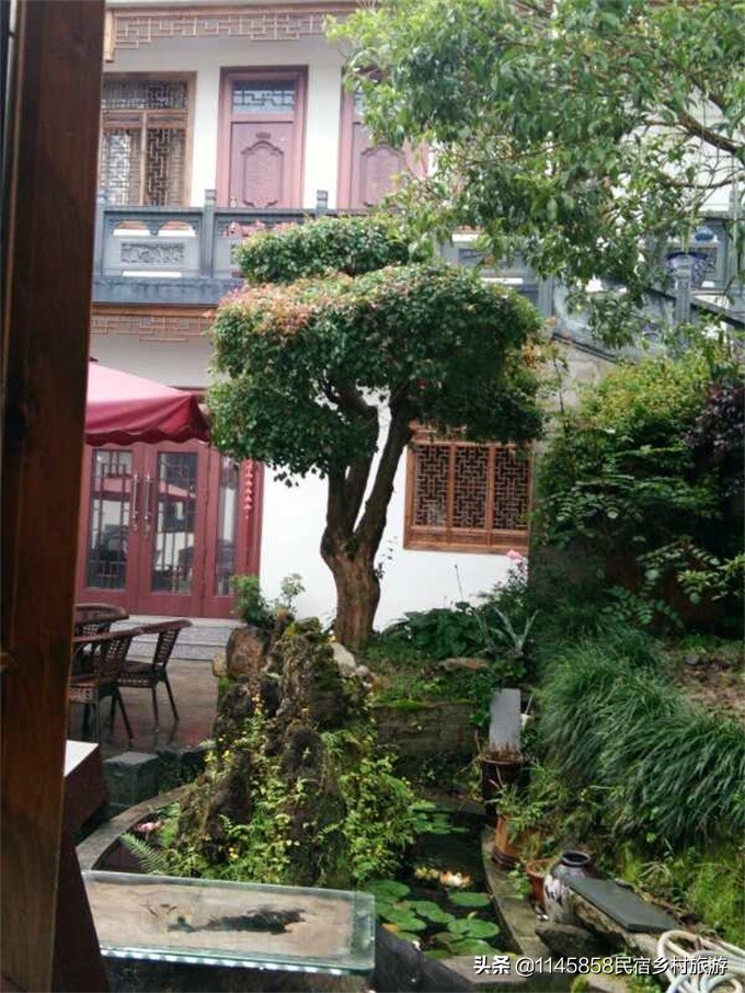 安徽省黟县宏村景区听雨楼客栈,宏村栖梧旅行精选徽派景观民宿