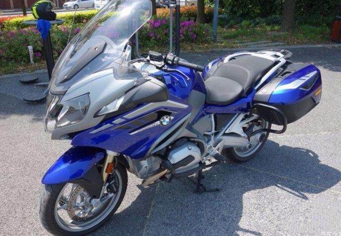 宝马蓝精灵,蓝精灵宝马