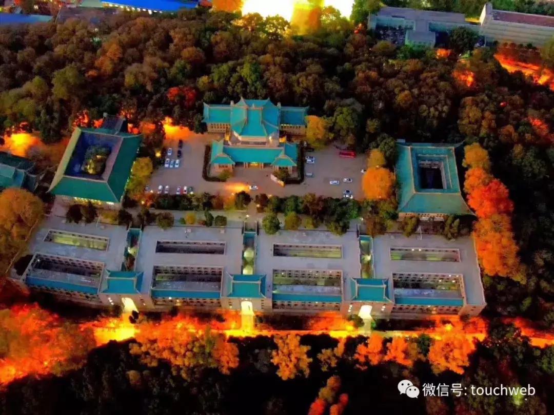 雷军武汉大学校园,雷军谈世界第一大学