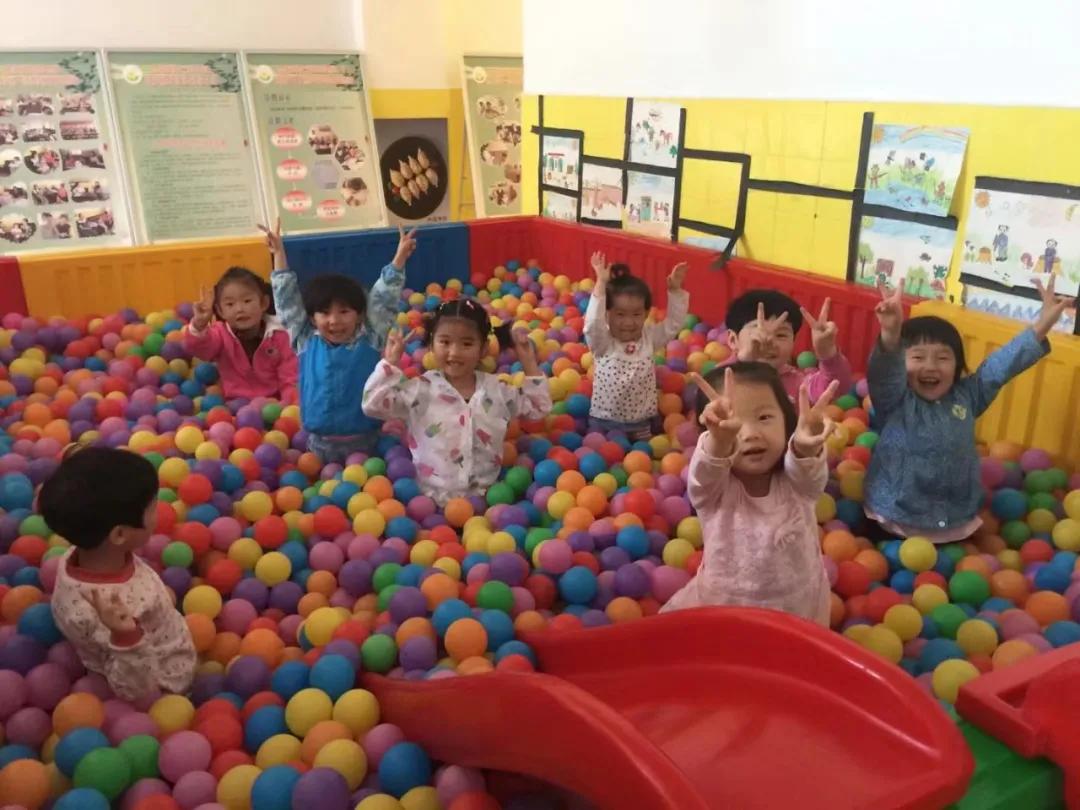 春天幼儿园传承红色文化活动推荐,红色文化专题活动方案幼儿园