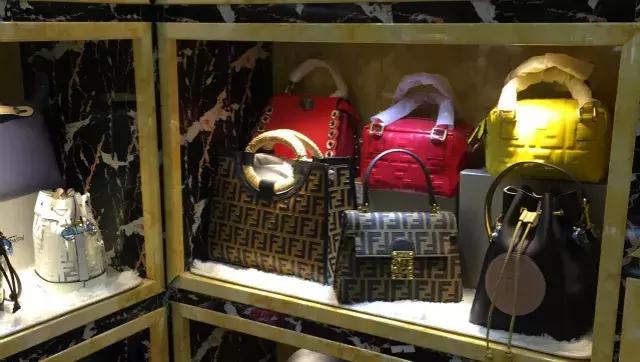 海外奢侈品代购的现状和前景,奢侈品代购的套路有多深