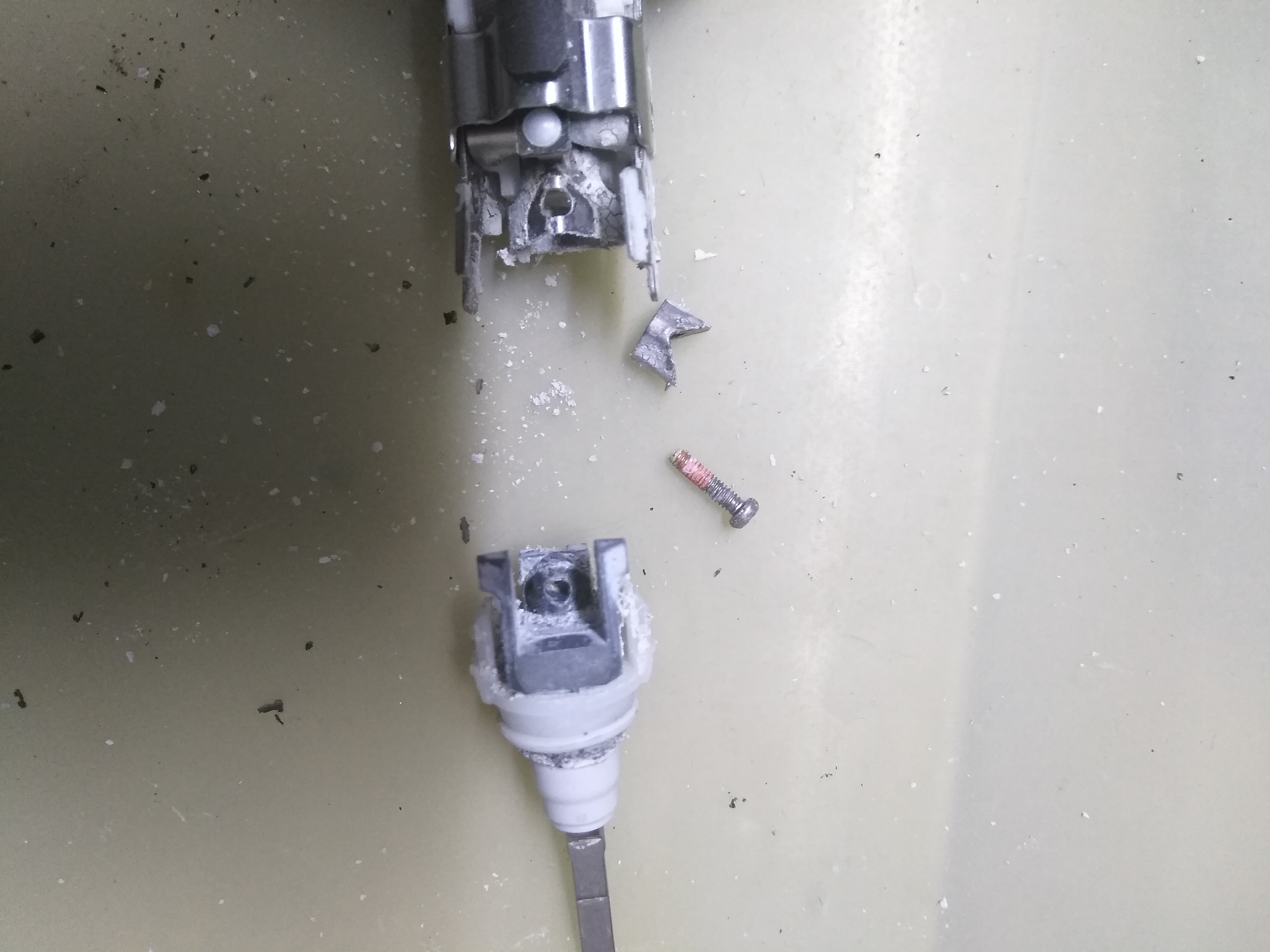 飞利浦电动牙刷6731维修,飞利浦hx99电动牙刷坏了怎么处理