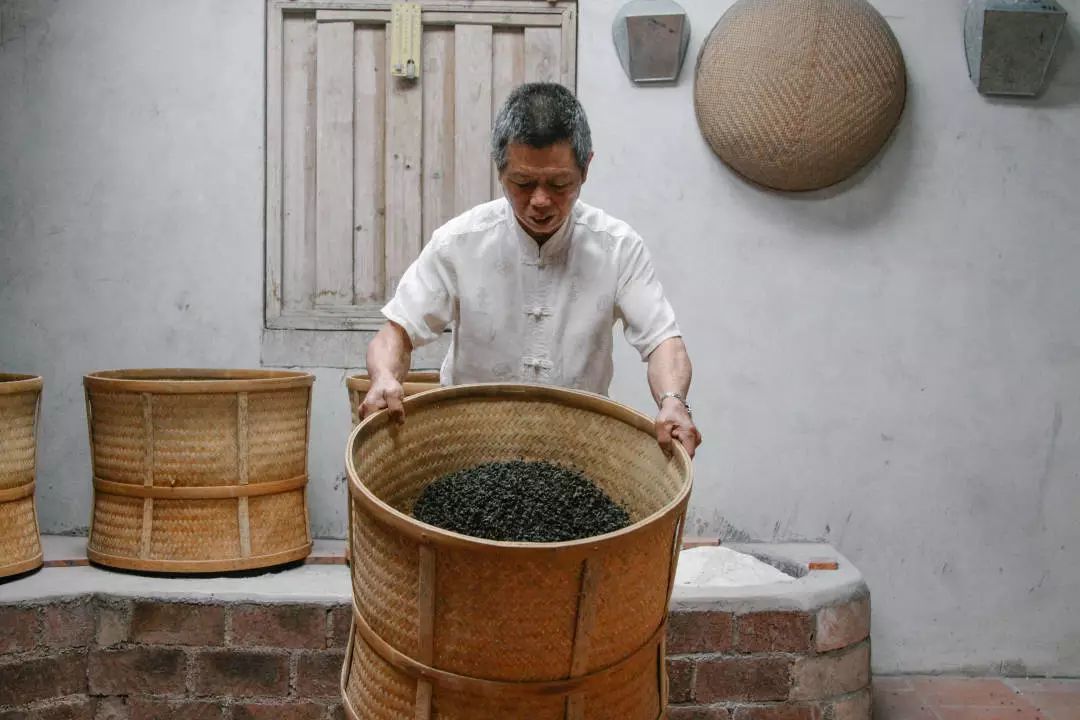 春天的第一杯茶颜悦色奶茶,春天的第一杯竹筒茶
