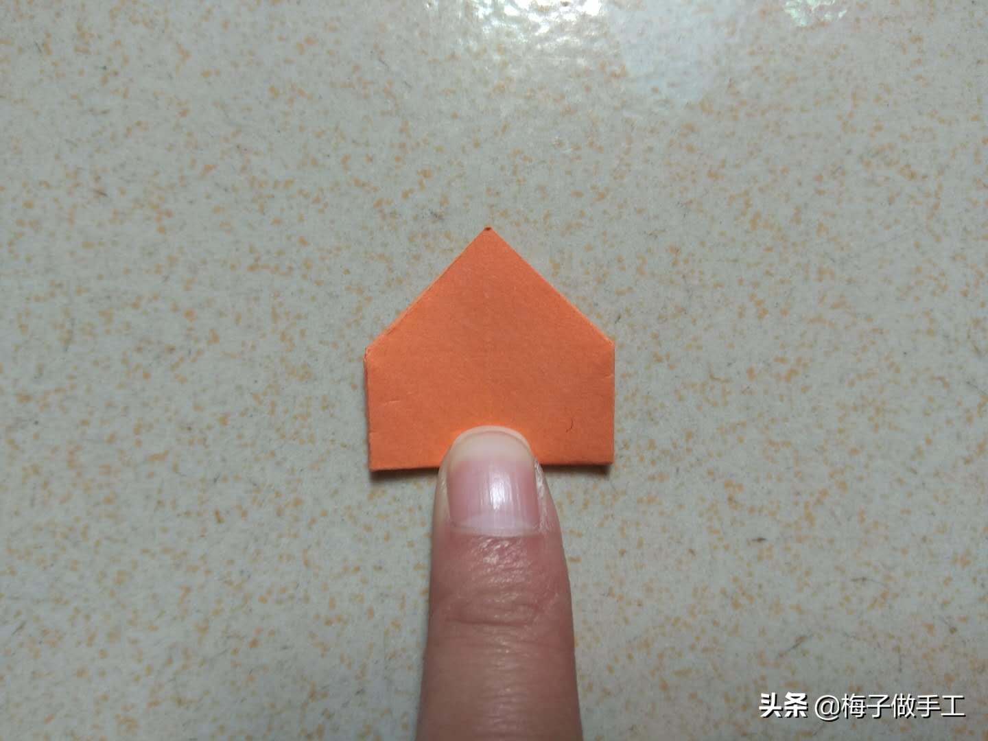 幼儿手工折纸帽子的简单折法,折纸折帽子的方法