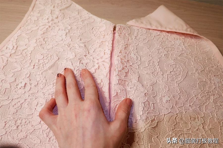 蕾丝连衣裙制作工艺,挂里子蕾丝连衣裙的缝制