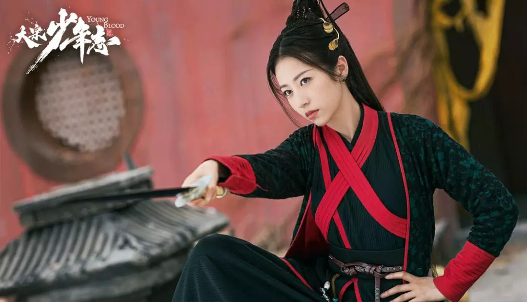 贫民窟女孩也可以get的明星同款,欧阳娜娜周雨彤同款外套