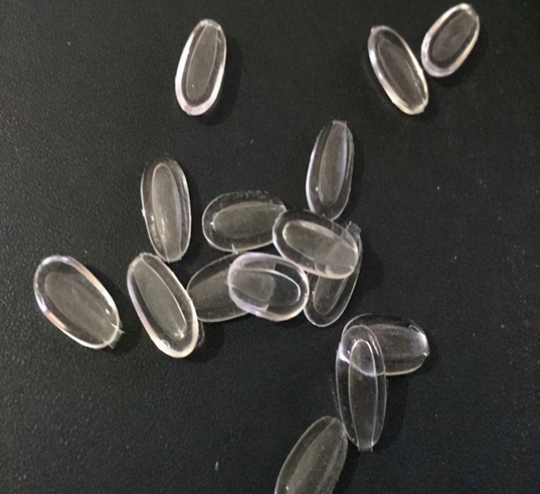 近视眼镜特别雾擦不干净怎么办,眼镜总是往下滑有什么妙招