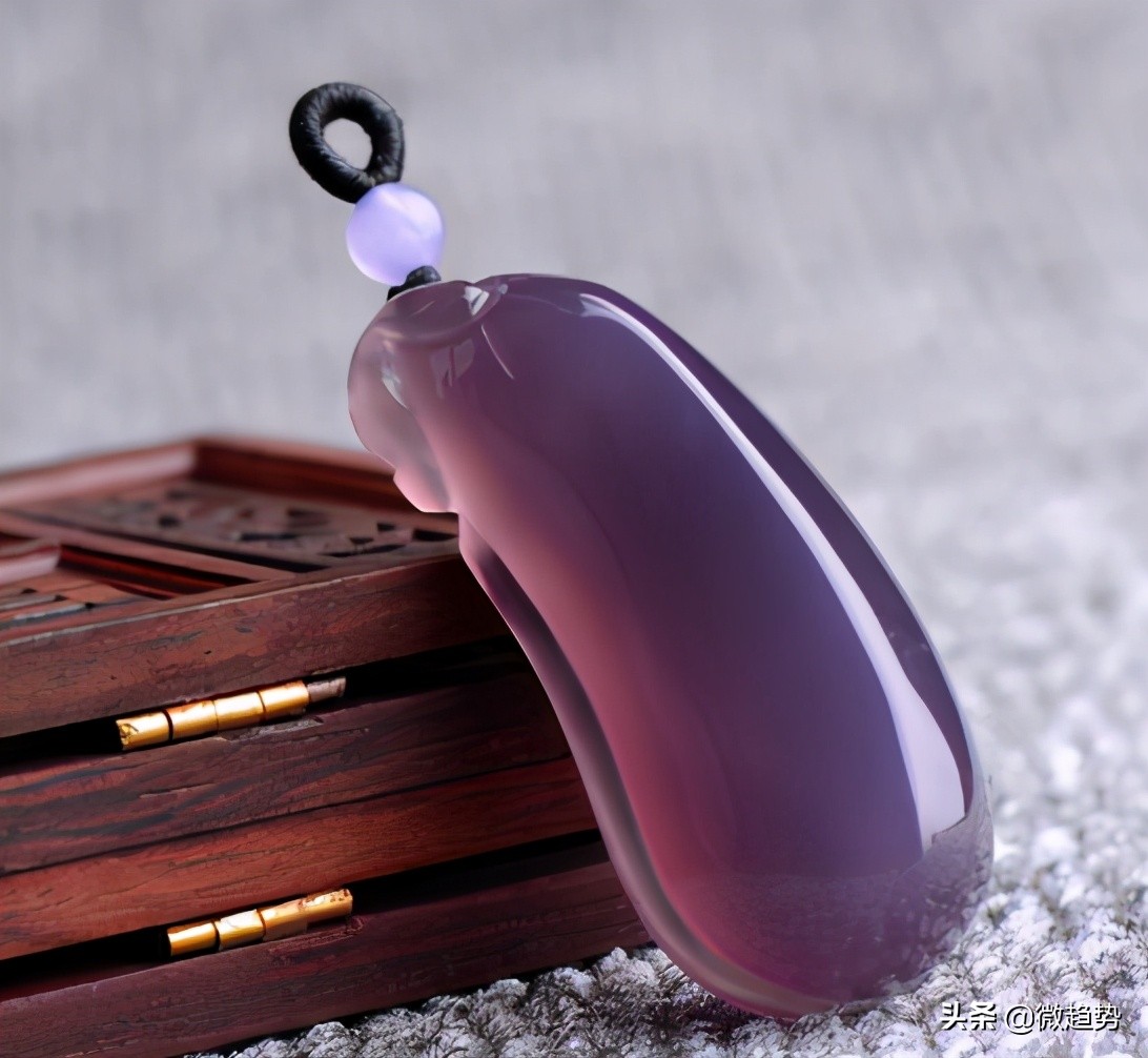 玉髓跟仿玉髓有什么区别,最好的玉髓是什么样子的