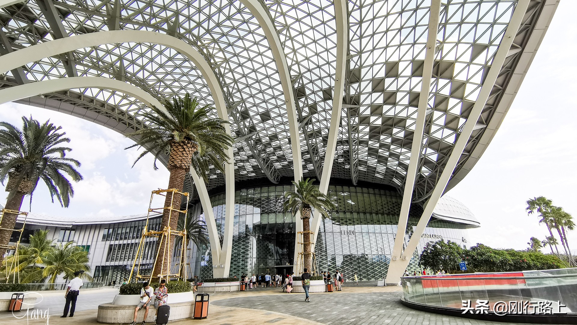 三亚离岛免税热潮,三亚离岛免税消费迎热潮