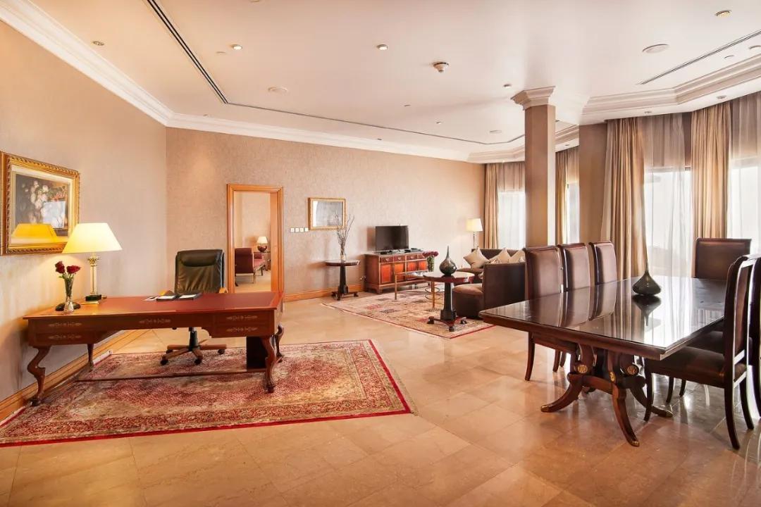 阿布扎比沙漠野奢水疗度假酒店,阿布扎比喜来登酒店