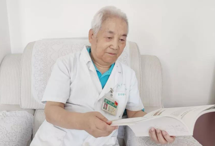 “*安泰**市医师楷模”李天禄：五十九载行医路夕阳彩霞映初心
