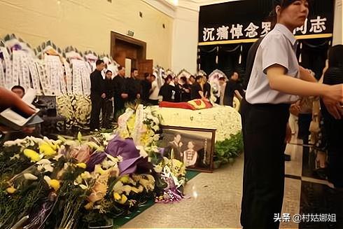 罗京逝世12年爱妻改嫁富商,罗京去世8年儿子现今这样