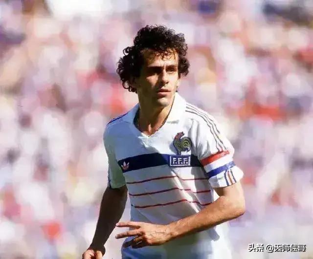 世界足坛目前十大巨星第一名,世界足坛历史十大巨星