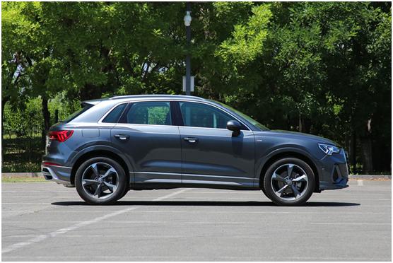 奥迪q3sportback和宝马x1,试驾车奥迪q3