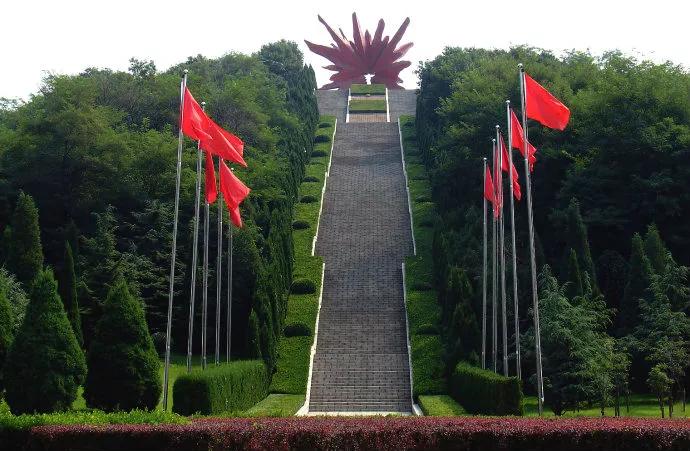 大连漂亮的雕塑,大连海滨雕塑图片大全