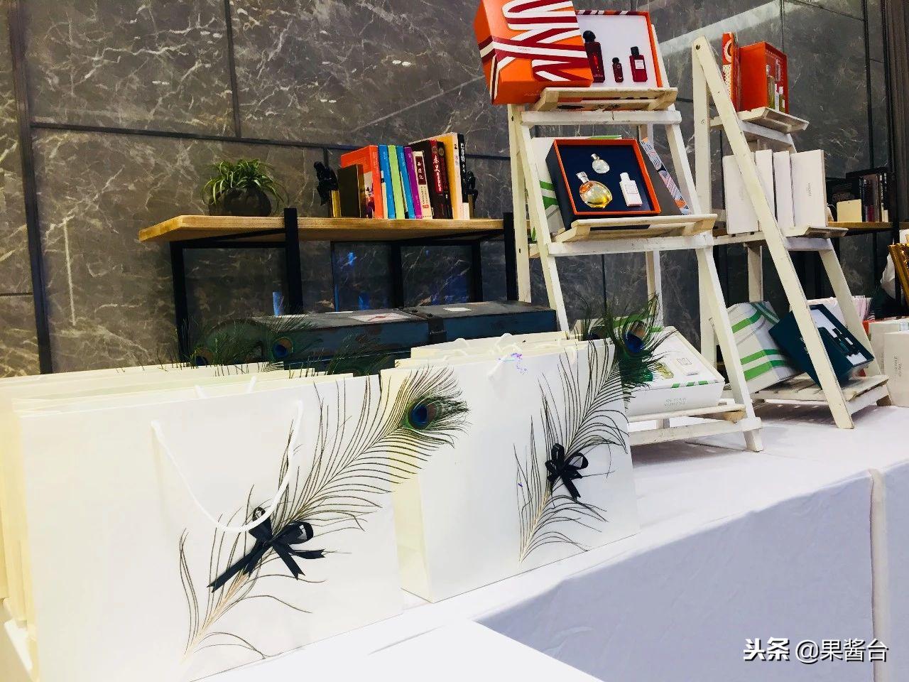 鎴愰兘澶ц鏂硅垷澶╁湴,澶ц鏂硅垷澶╁湴鏄嗘槑