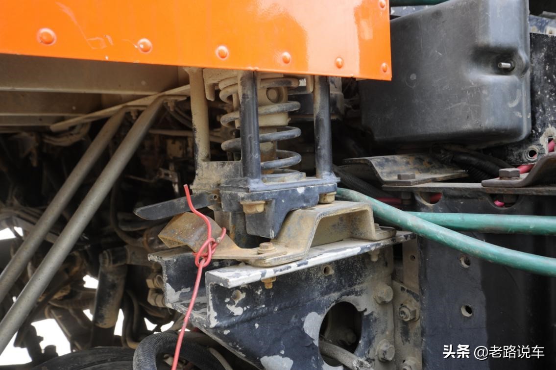 路边的经典——超级美式大平头！万国HL6482